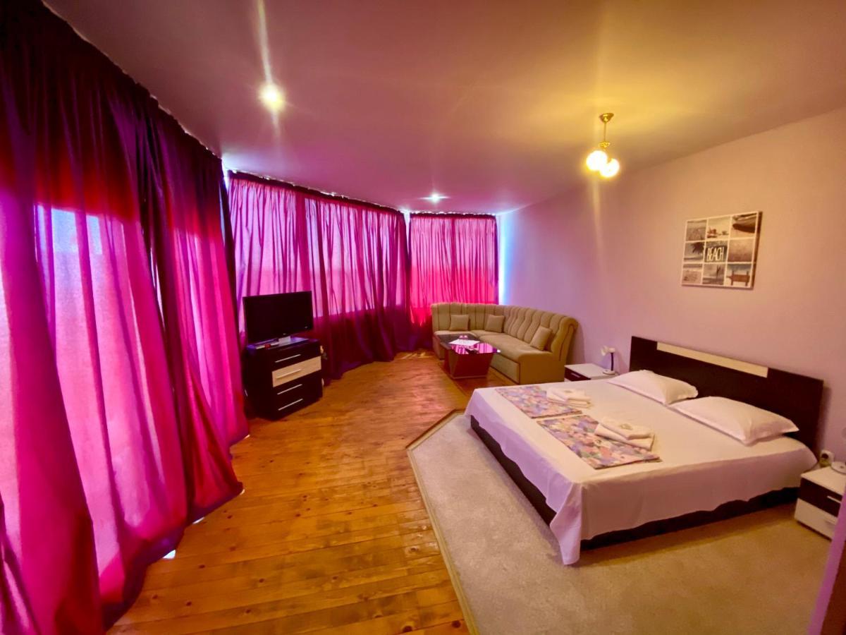 Jackie Guest house *